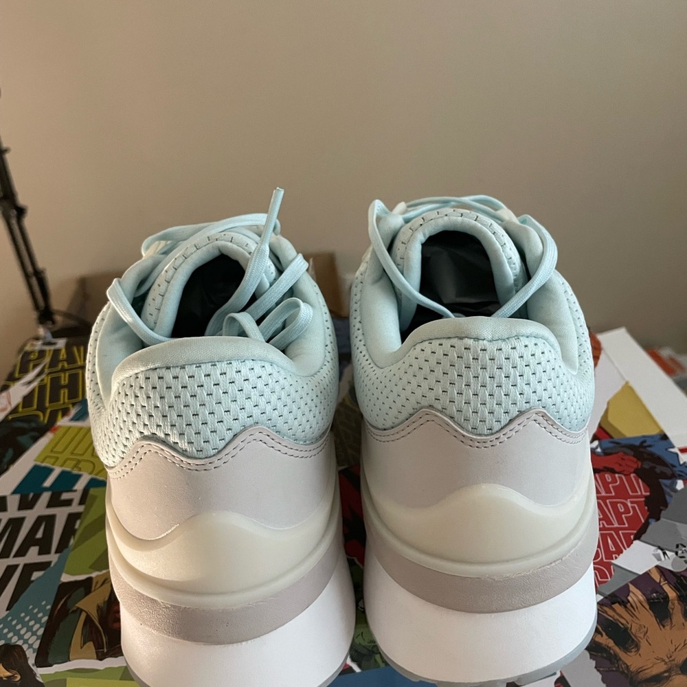 adidas Originals ZNCHILL LIGHTMOTION Shoes Women's Size 11 brand new/No box - Picture 4 of 7